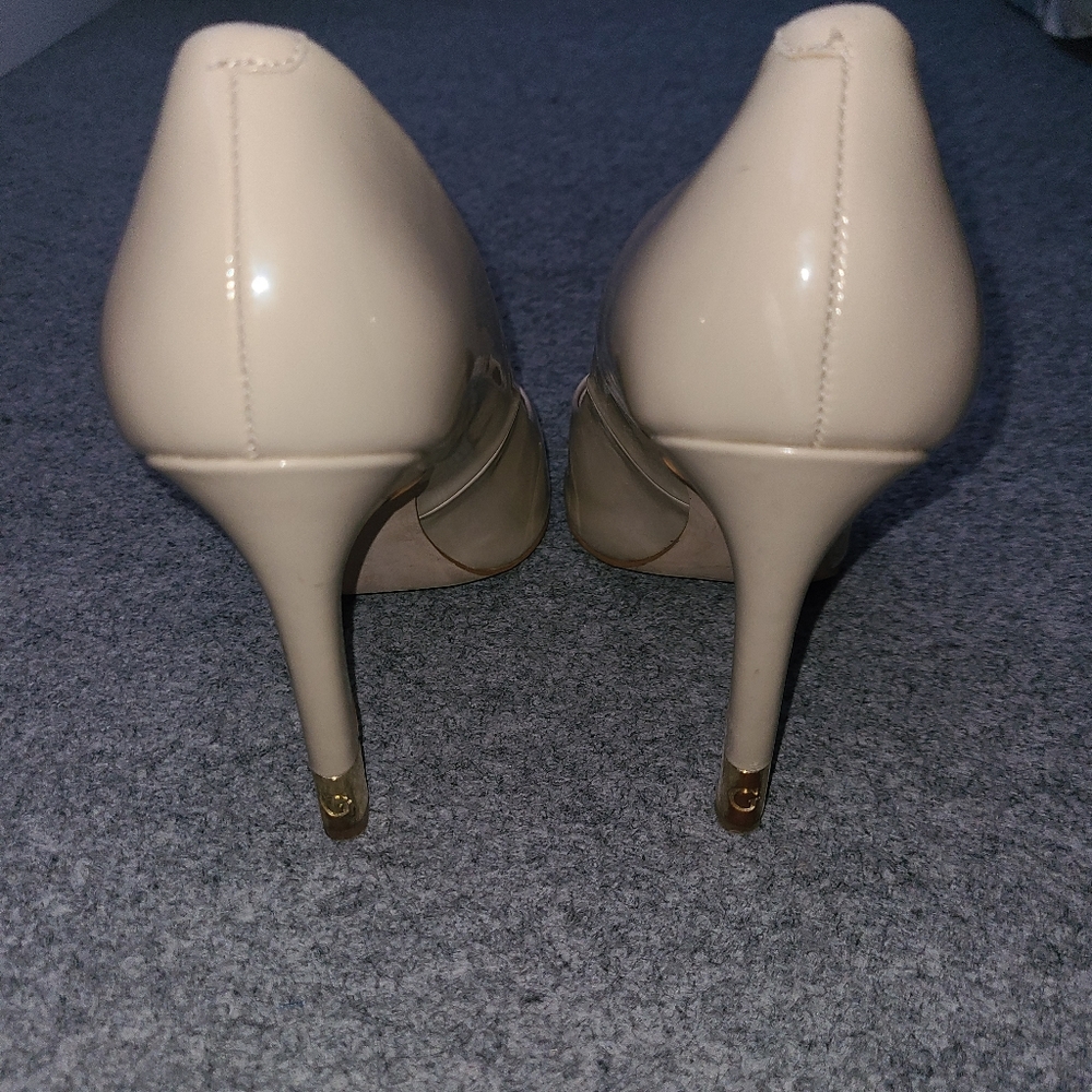 GUESS Nude Pumps - Picture 3 of 5